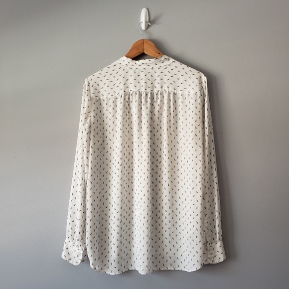 ✨ANN TAYLOR White and Black Blouse Size Large - Picture 2 of 3